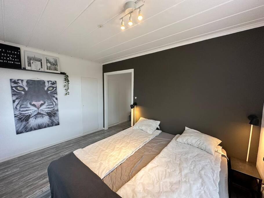Modernt & Rymligt Sommarhus Pa Landet- Bubbelpool Villa Eskilstuna Exterior photo